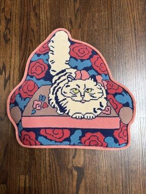 Vintage 1970s cat needlepoint pillow